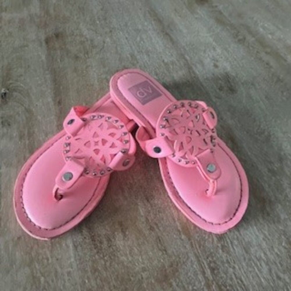 Girls DV Pink Laser-Cut Thong Sandals – Size 11